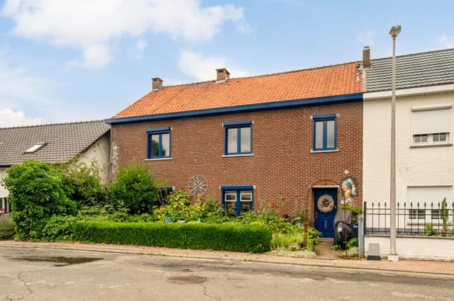 Front view of Heesstraat 108