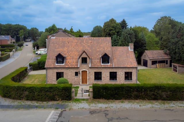 Front view of Peperhofstraat 26