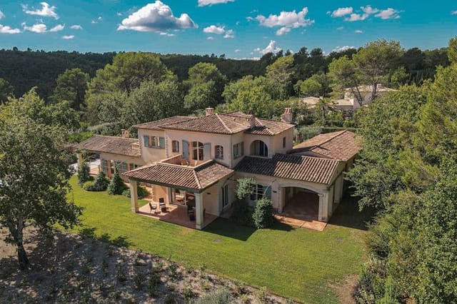 View of the villa from the garden