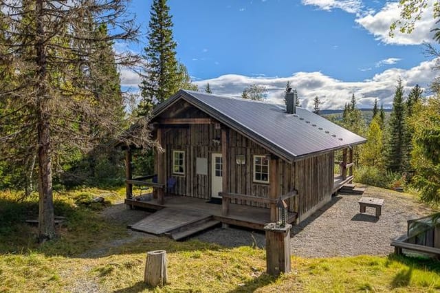 Exterior view of the cabin