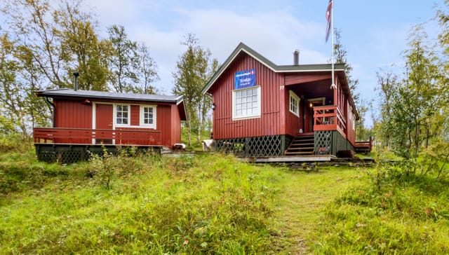 Welcome to Stordalsveien 77! Cabin with immediate proximity to a paradise of hiking opportunities