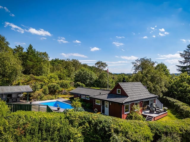 Welcome to Ebbesvikneset 27!