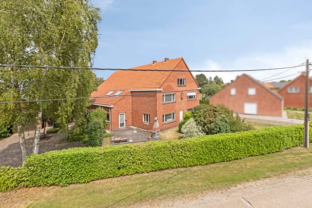Front view of Obroek 14