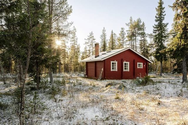 Exterior view of the cabin
