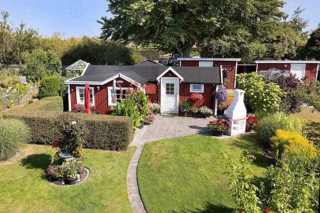Exterior view of the summer cottage