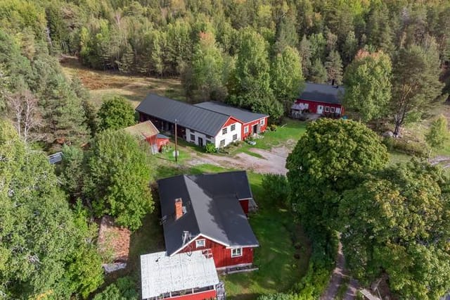 Main house and stables