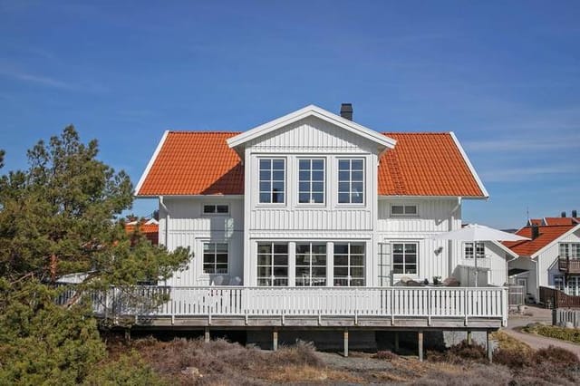 Front view of the villa