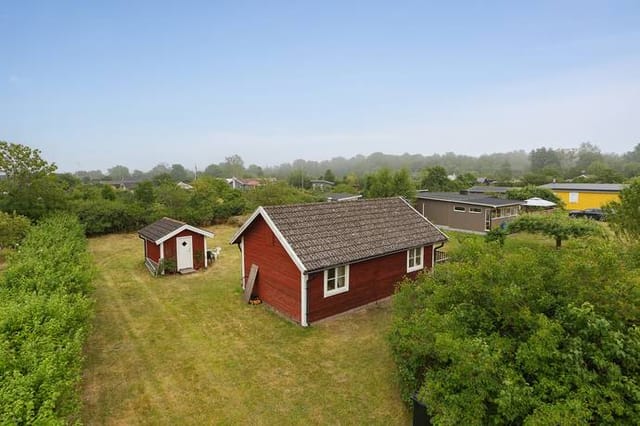 Front view of the summer cottage