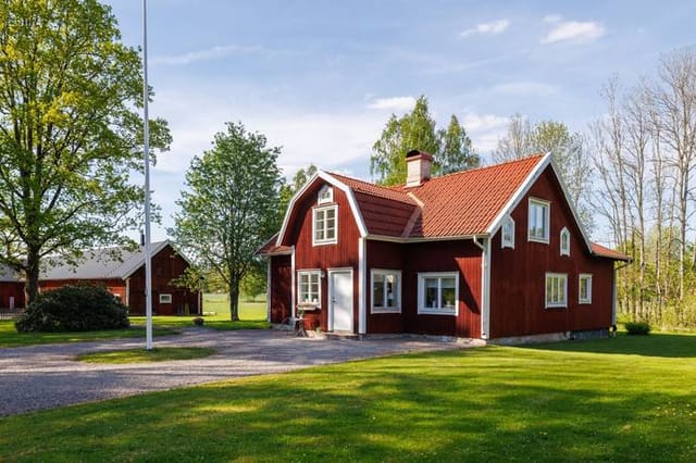 6 room Farmhouse at Stortorp 527, Stortorp, Örebro municipality