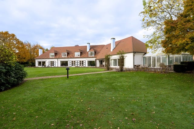 View of the villa from the front