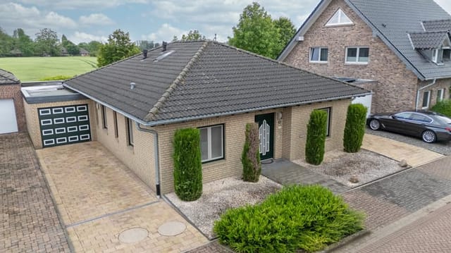 Front view of In den Seisen 25