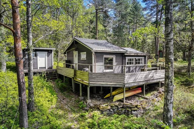 Exterior view of Lindön 19 holiday home