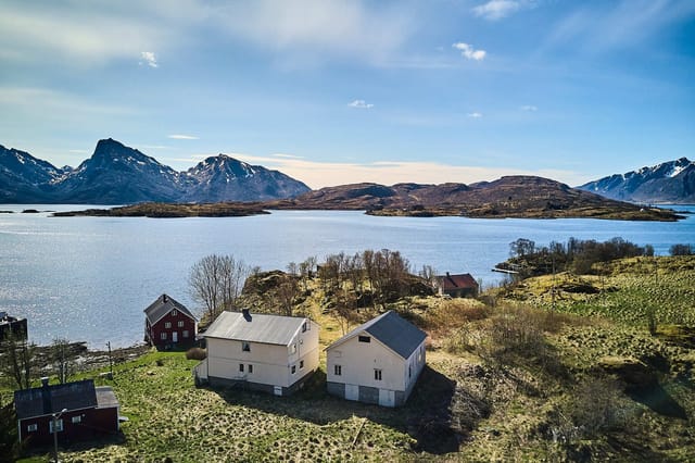 Welcome to Barkestadveien 25 – Leisure property with an attractive location in Barkestad, Øksnes Vestbygd.