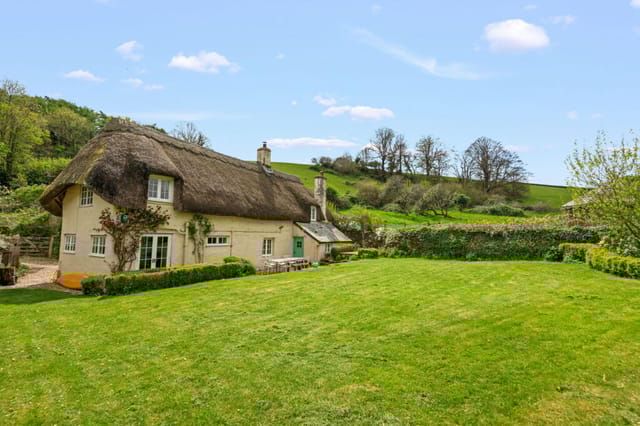 Front view of Poach Meadow Cottage