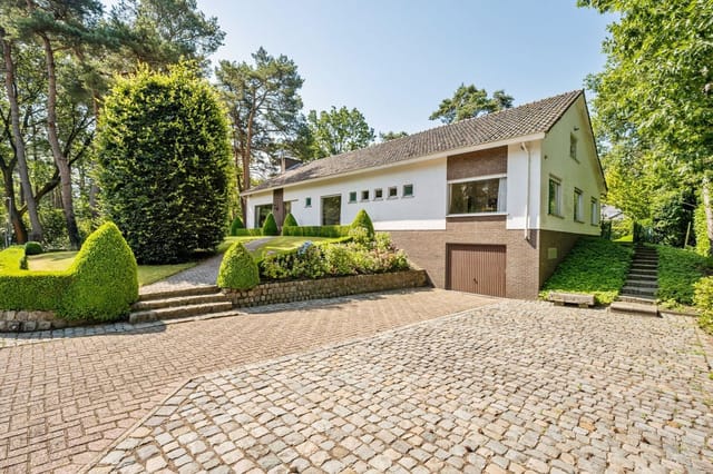 Front view of Blijkerstraat 18