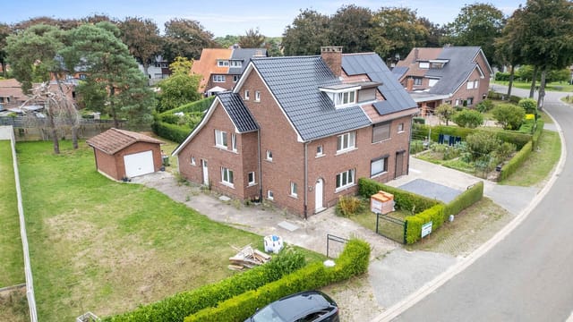 Front view of Eekhoornstraat 22