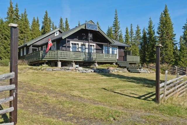 Welcome to Kannefetvegen 51, a property presented by EiendomsMegler 1 Fjellmegleren!