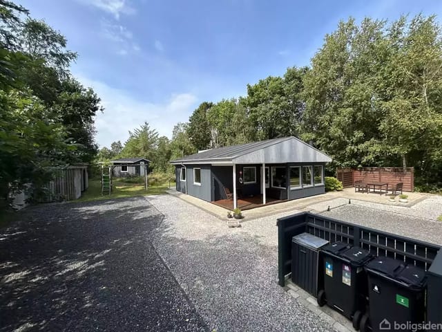 Front view of the holiday home