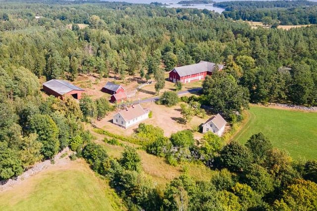 Farm/forest at Skärpinge Rockneby Kalmar municipality