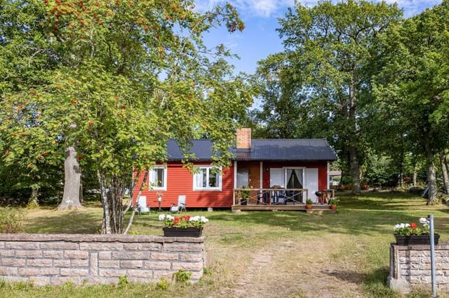 Exterior view of the holiday home