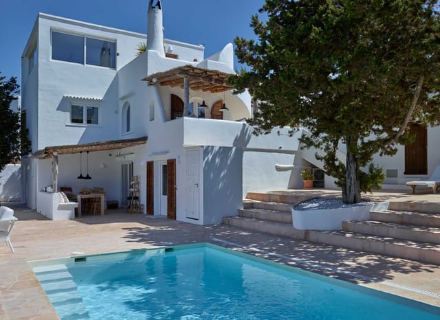 Main view of Cala Vadella villa estate