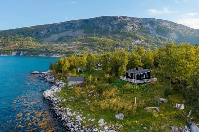 Charming leisure property at Evenset, just a few meters from the shoreline