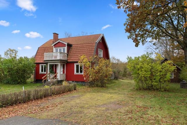 5-room Winterized Holiday Home in Gundrastorp 4027