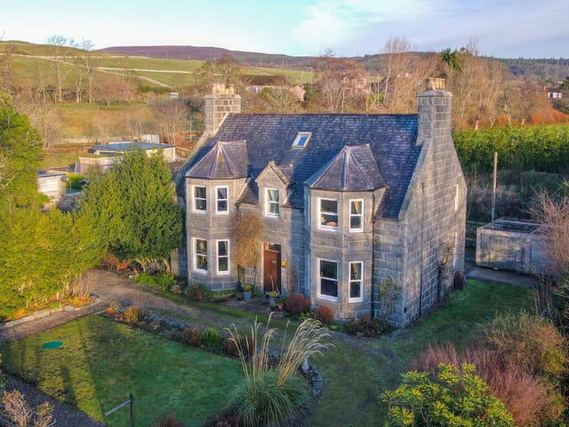 Front view of Granite Villa