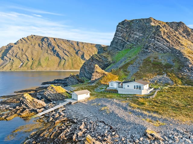 Idyllic view at Veidnes