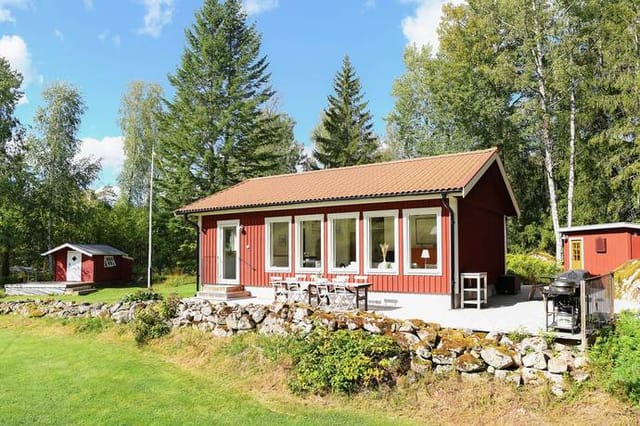 Winterized holiday home exterior