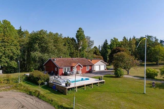 95 m² Farm/forest at Karlsro gård Södertälje kommun