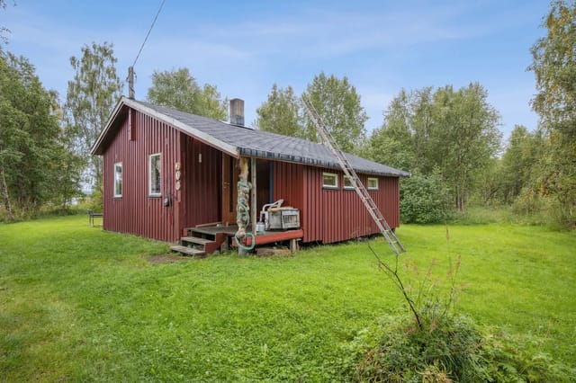 Brattliveien 210 is an older leisure property