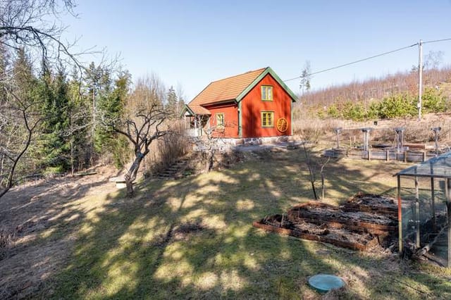 Front view of the cottage