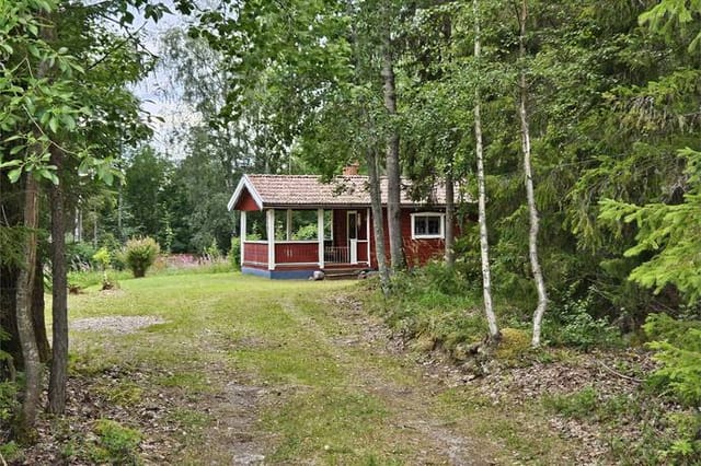 Log cabin exterior