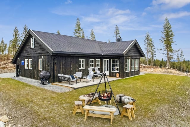 Welcome to Murhytteveien 4 at Furutangen in Osen!