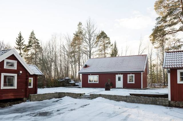 5 rooms Winterized holiday home at Berg 155 Västerfärnebo Sala municipality