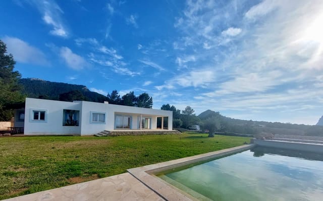 Photo 1 of Exclusive Villa