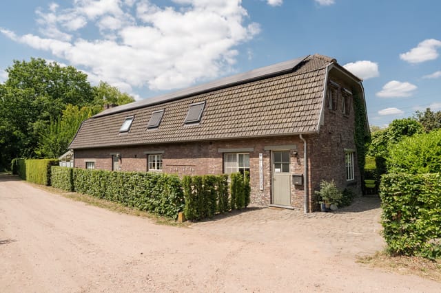 Front view of Houtmolenstraat 25
