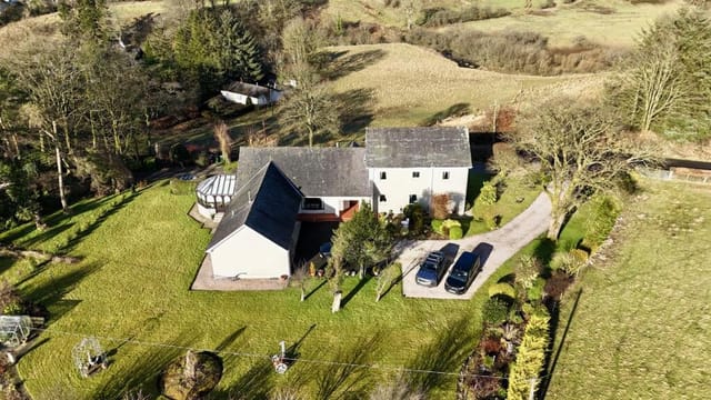Front view of Laigh Wyllieland