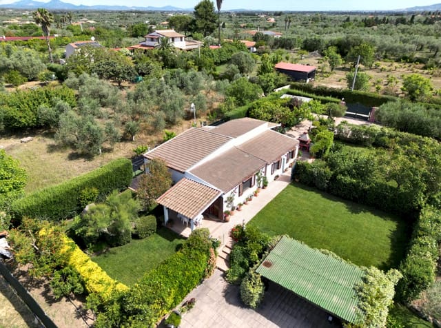 View of the villa from the garden