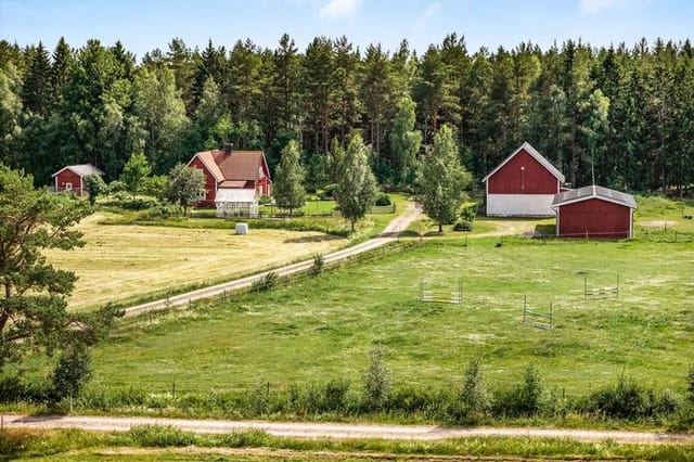 5 rooms Farm without agriculture at Kaggestorp Furulund Kaggestorp Tidaholms municipality