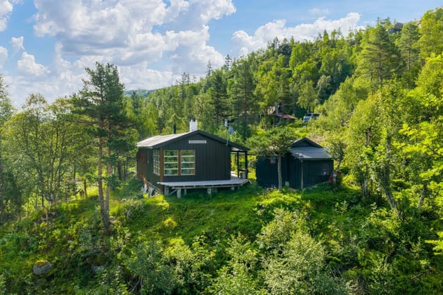 Welcome to Solheimsdalen 367, presented by real estate agent Aleksander Stavnem at Privatmegleren