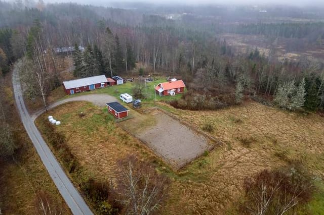 Farm with agriculture at Brunn 603