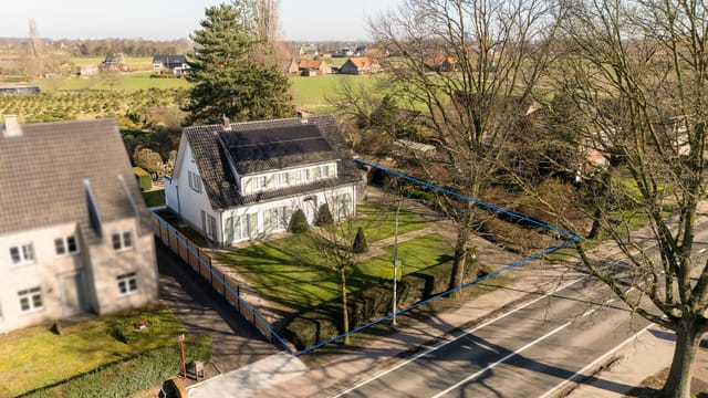 Front view of Sint-Lenaartsesteenweg 80