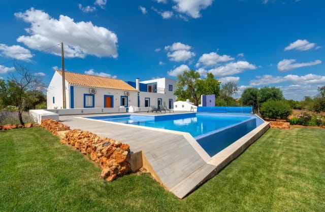 Main view of Sito do Figueiral villa