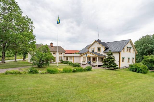 Exterior view of the farmhouse