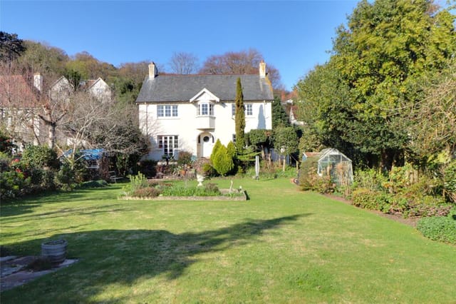 Front view of the property