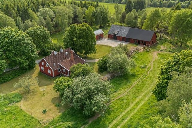 Front view of Änganäs Knutsgård