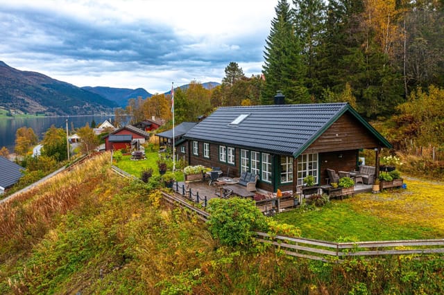 Welcome to Nikolai Astrups Veg 205 | Presented by Eiendomsmegler Norge v/ Raymond Sandøy.