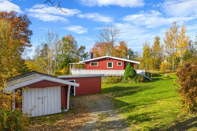 Front view of the cabin at Hestehagan 24
